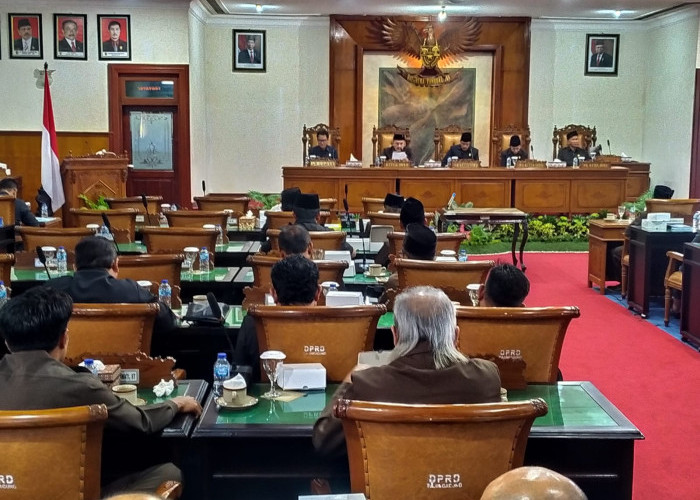 DPRD Tulungagung Sidang Paripurna, Raperda Tentang Perubahan APBD 2024 Disetujui 