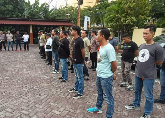 Jaga Kondusivitas Malam Pergantian Tahun, Polsek Sawahan Gelar Apel Gabungan Skala Besar