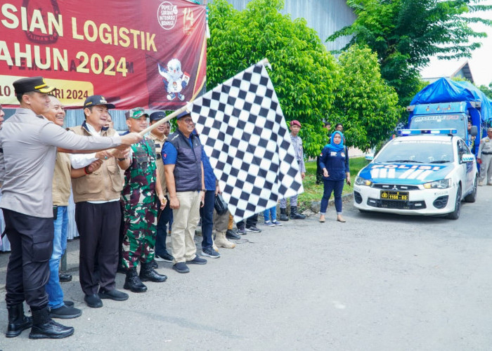80 Armada Distribusikan Logistik Pemilu di Lamongan