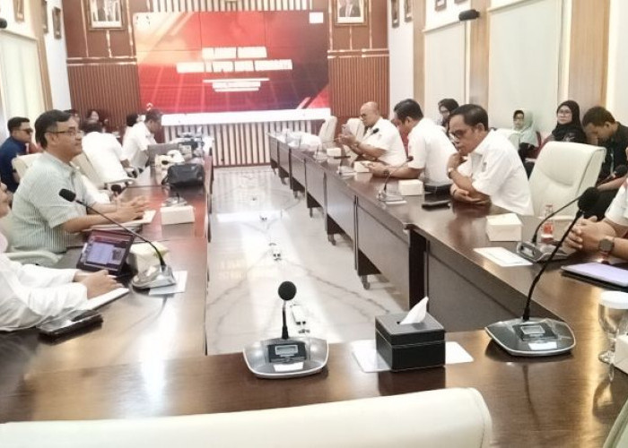 Penduduk Surabaya Tembus 3 Juta, DPRD Konsultasikan Pemekaran Dapil ke KPU RI