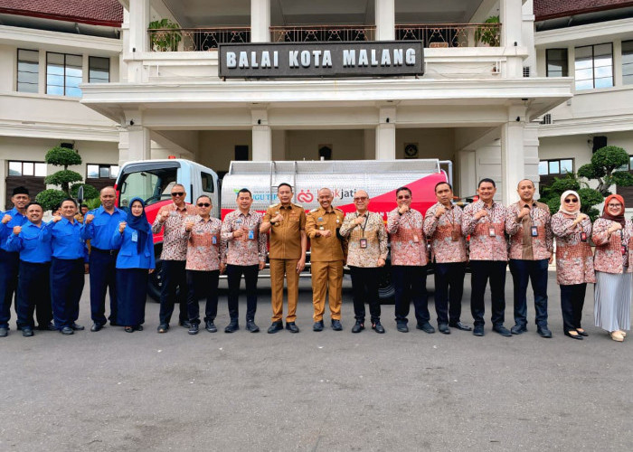 Pertama Kali, Tugu Tirta Terima Bantuan CSR Truk Tangki Bank Jatim