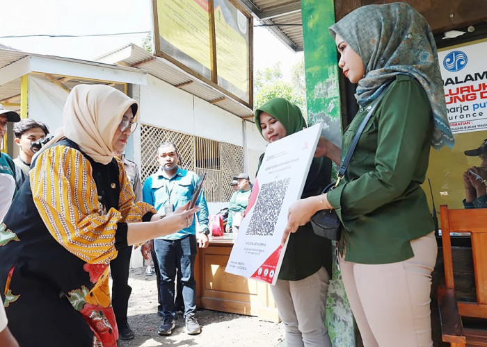Pj Bupati Indah Wahyuni Launching QRIS di Objek Wisata Tumbak Sewu Lumajang