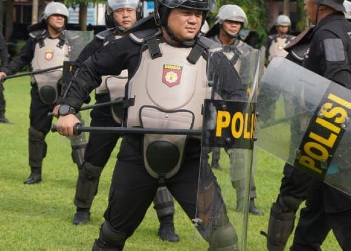 Kesiapan Pelayanan Kegiatan Unjuk Rasa, Kapolres Jombang Pimpin Latihan Dalmas