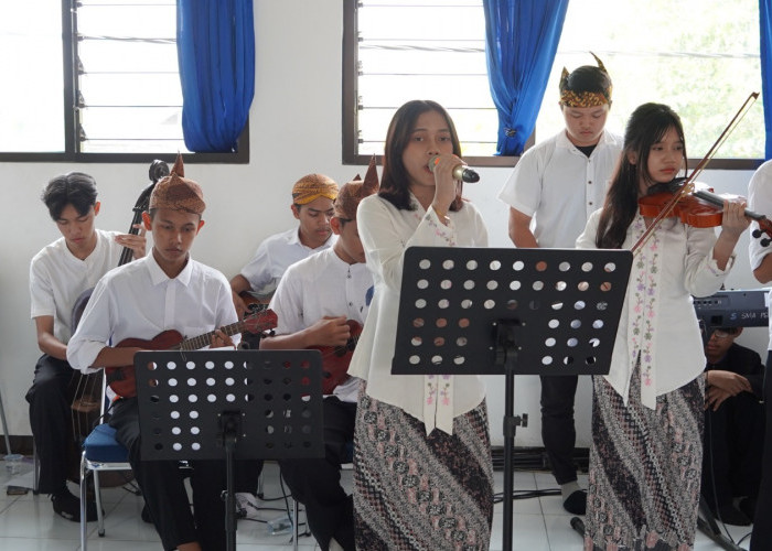 Musik Keroncong Bikin Nostalgia, Kacabdin Jombang Dukung Kreativitas Siswa