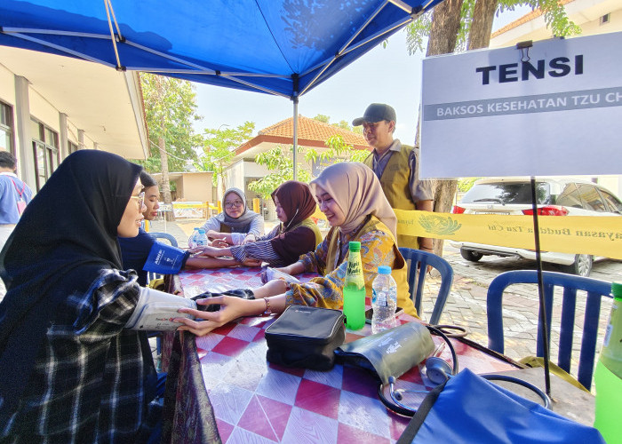 Wujudkan Masyarakat Sehat, Kecamatan Kenjeran dan Yayasan Buddha Tzu Chi Gelar Baksos Kesehatan