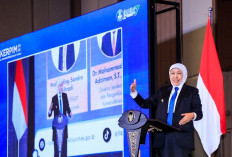 Gubernur Khofifah Dorong Satu Keluarga Miliki Satu Sarjana