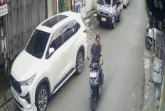 Motor Warga Kedung Baruk Surabaya Raib Digondol Paman, Aksi Terekam CCTV