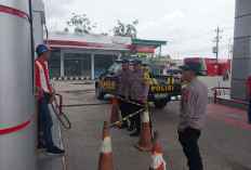 Antisipasi Panic Buying Jelang Kenaikan BBM, Polres Ngawi dan Jajaran Serentak Patroli SPBU