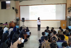 Polisi Sosialisasi Antibullying di SMP Al Islam Krian