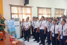 Melalui Kegiatan MPLS, Danramil Lumajang Tumbuhkan Jiwa Nasionalisme dan Disiplin Pelajar
