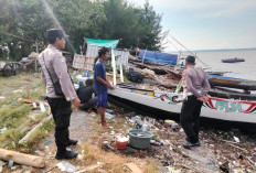  Antisipasi Cuaca Ekstrem, Polsek Kenjeran Gencarkan Patroli di Pantai Kejawan Lor