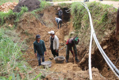 Satgas TMMD Ke-127 Kodim 0827/Sumenep Bangun Tembok Plengsengan di Dusun Karang