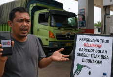 Pengusaha Truk Surabaya Keluhkan Barcode Solar Subsidi Tak Bisa Digunakan