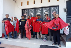 Atribut Dikembalikan, Hati Masih Merah: Eks PAC PDIP Tulungagung Kecewa tapi Tetap Taat