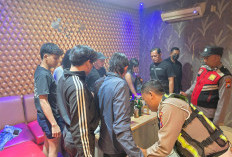 Tempat Karaoke Kbroo Dirazia Polisi, Belasan Botol Miras Berbagai Merek Diamankan