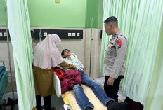 Polres Ngawi Sigap Bantu Pemudik Sakit Antar ke RS Widodo hingga Pulih