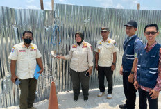 Izin Belum Lengkap, Satpol PP Jombang Segel Proyek Pabrik Pemotongan Ayam di Banjardowo