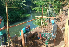 Dongkrak Ekonomi Warga, Kodim 0809/Kediri Bangun Jembatan Garuda Merah Putih di Desa Kaliboto