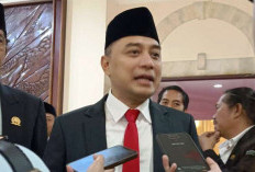 Wali Kota Surabaya Jamin UKT Mahasiswa Prasejahtera Aman, Bongkar Penyusupan Beasiswa