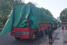 Terekam CCTV, Maling Terpal Truk Ulangi Aksi di Perak Timur Surabaya