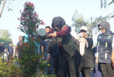 Wabup Sidoarjo Ajak Warga dan PKL Jaga Kebersihan Lingkungan