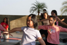 Langkah Baru Family Wellness di Surabaya, BeSS Mansion Hotel Hadirkan Yoga Khusus Anak