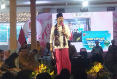 Bukan Sekadar Berbagi Gerobak, Gus Fawait Ingin PKL Jadi Jembatan Informasi ke Warga Pinggiran