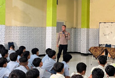 Cegah Kenakalan Remaja dan Bullying, Satbinmas Polresta Sidoarjo Beri Penyuluhan di  SMK YPM 4 Taman