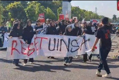 Mahasiswa UINSA Surabaya Tuntut Transparansi dan Pergantian Rektor Definitif