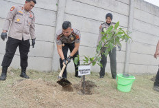 Green Policing Polresta Sidoarjo Wujudkan Lingkungan Kerja yang Asri