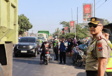 Kapolres Lumajang Pimpin Poros Pagi di Pasar Gedang Ranuyoso, Cegah Kemacetan Lalu Lintas