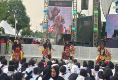 PKKMB Untag Surabaya Kenalkan Jaranan Buto kepada 3.160 Mahasiswa Baru