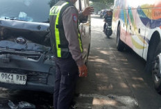 Tabrakan Beruntun 4 Mobil di Lamongan-Babat, Kerugian Rp50 Juta