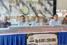 Kejari Surabaya Setor Rp9,05 Miliar Hasil Rampasan TPPU Judi Online ke Kas Negara