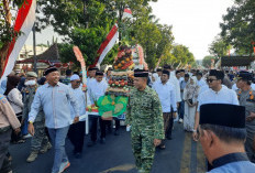 Simbol Toleransi, Umat Hindu dan Etnis Tionghoa Meriahkan Kirab Ancak Agung Situbondo
