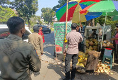Sinergi Tiga Pilar Rungkut Tertibkan Jalan Rawan Macet dan Sosialisasikan Call Center 110
