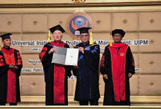 dr Benjamin Kristianto Terima Gelar Doktor PhD di Bangkok Berbasis Pengakuan Global