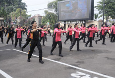Olahraga Bersama di Polres Kediri Kota: Kuatkan Kebersamaan, Dekatkan Pimpinan dan Anggota
