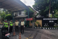 Antisipasi Kerawanan di Permukiman, Polsek Rungkut Patroli Kota Presisi dan Dialogis di Medokan Asri
