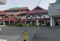 KPK Geledah Kanwil BPN Jatim Lebih dari 7 Jam, Brimob Bersenjata Ikut Kawal