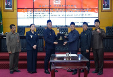 Rapat Paripurna DPRD Kota Blitar Soroti Pengelolaan Anggaran dan Minta Eksekutif Dongkrak PAD