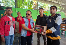 Gempa NTT, PDIP Surabaya Salurkan Ratusan Paket Sembako untuk Mahasiswa Perantauan