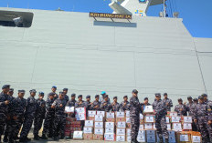 KRI Bung Hatta-370 Gerak Cepat Menuju NTT, Bawa Bantuan untuk Masyarakat Terdampak Gempa