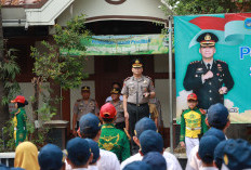 Polisi Peduli Pendidikan, Kapolres Lamongan AKBP Adhytiawarman Ingatkan Siswa SMPN 1 Jauhi Narkoba