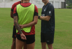  Marcos Reina Pimpin Latihan Perdana Persik, Fokus Perbaikan Tim