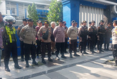 Kawal Aspirasi Mahasiswa, Polsek Gayungan Amankan Aksi Unjuk Rasa PMII di Kantor Dishub Jatim