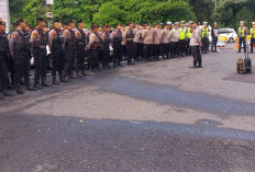 Pastikan Arus Lalin Lancar, Polsek Gayungan Pimpin Apel Pengamanan Aksi Sopir Jawa Timur di Bundaran Waru