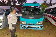 Rombongan Wisatawan Surabaya Diserang di Pantai Wediawu, 6 Mobil Rusak dan 6 Orang Luka-Luka