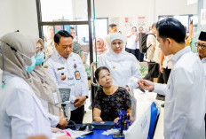 Peserta PBI JK Jatim Dinonaktifkan, Khofifah Minta Warga Tetap Tenang