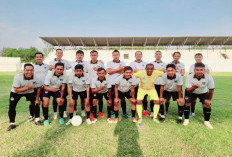 Jalin Sinergi Lintas Profesi, PPDI Lumajang dan PGRI Pasrujambe Gelar Laga Persahabatan di Stadion Semeru